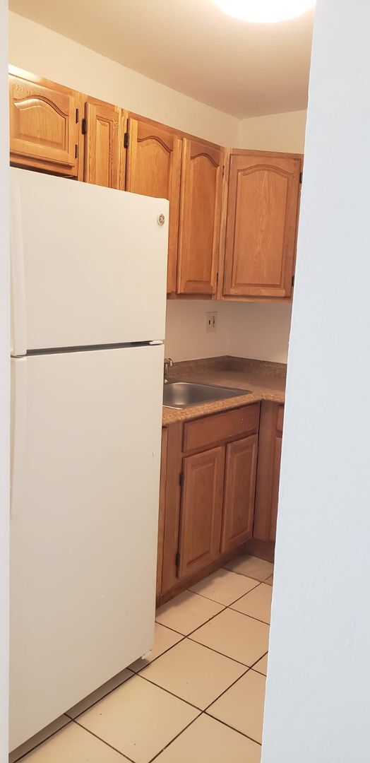 Building Photo - One-bedroom for rent in Pompano Beach