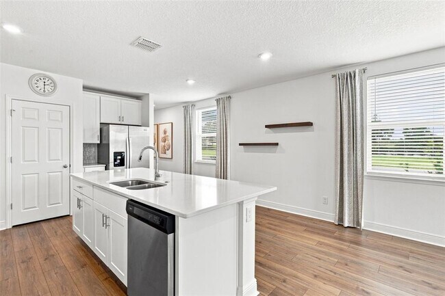 Building Photo - 101 Pitching Wedge Dr