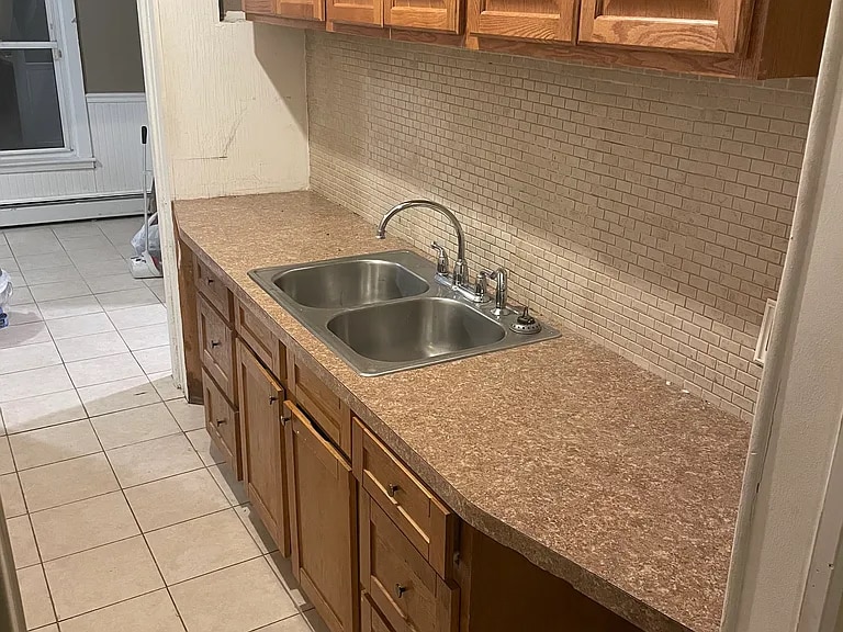 Building Photo - 8 Bagley St