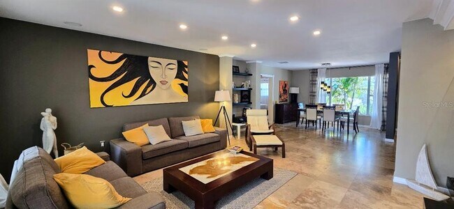 Building Photo - 2115 Alvarado Ln