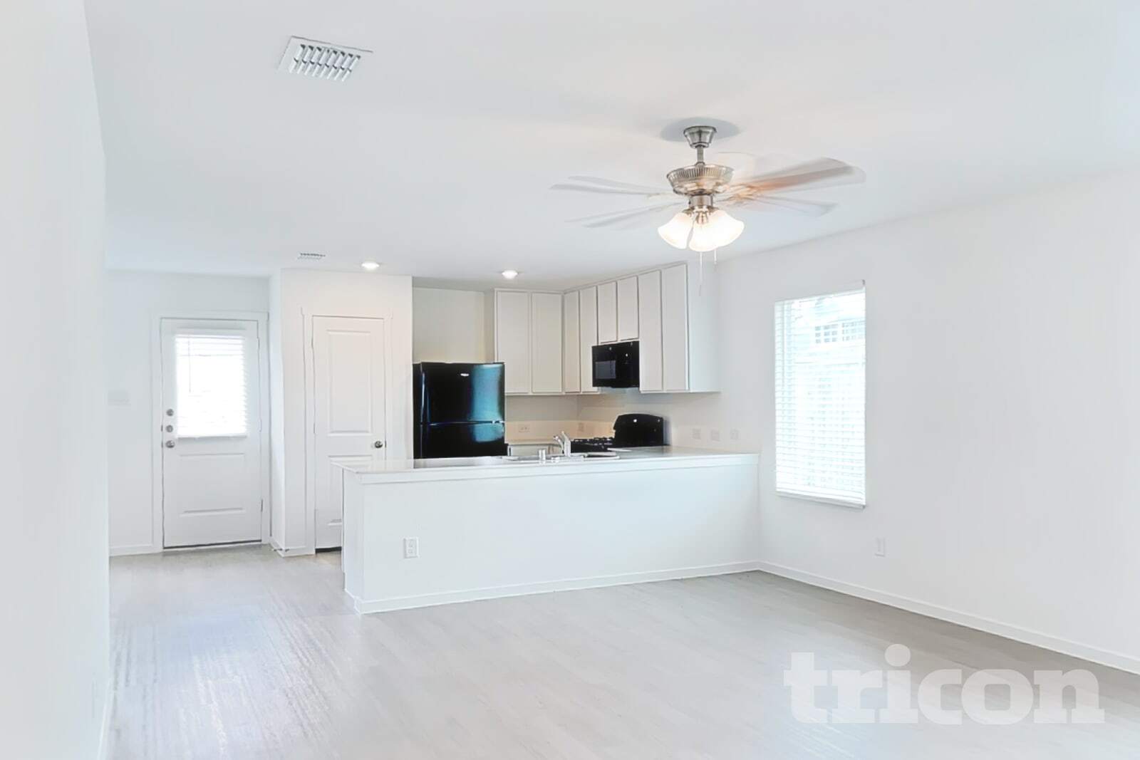 Building Photo - 10712 Cowhide Ln