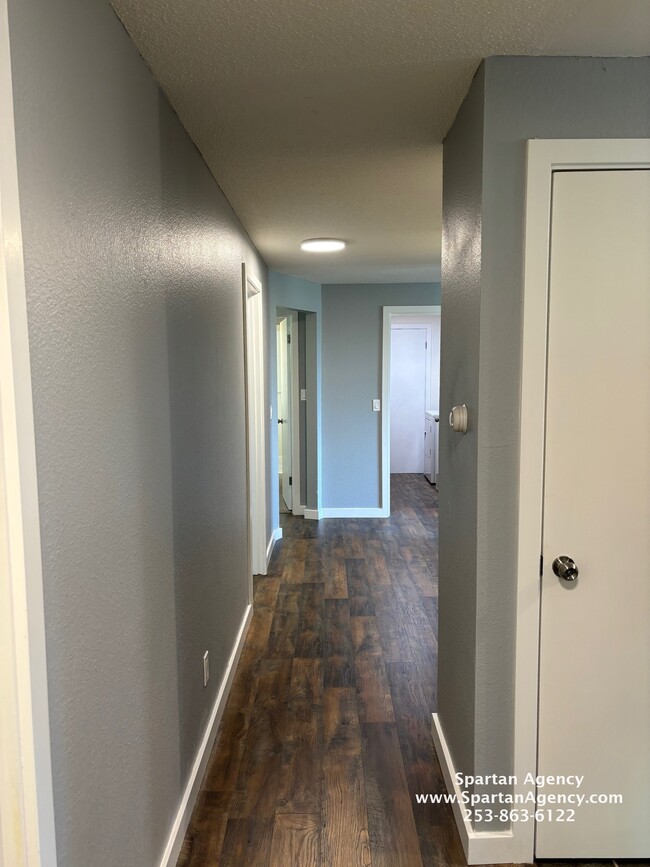 Building Photo - 2405 S Meridian