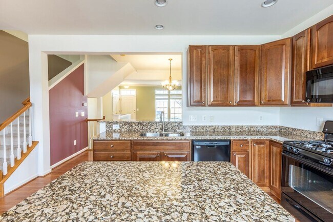 Building Photo - 3 br, 2 bath House - 2042 Lockwood Drive