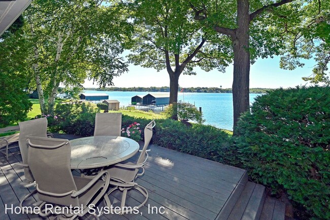 Primary Photo - 3 br, 3 bath House - 425 Lakeview Avenue