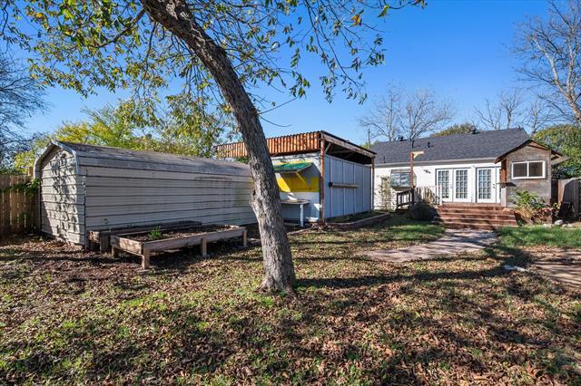 Building Photo - 604 Dunn St