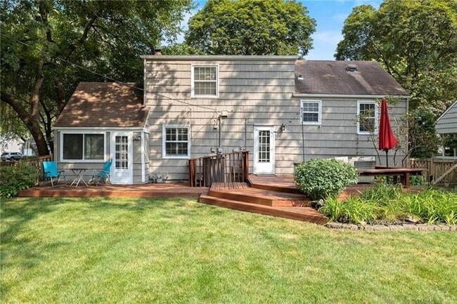 Building Photo - Gorgeous updated 2 bed/2 bath PV charmer