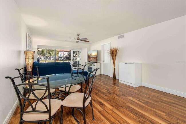 Building Photo - 1750 Belleair Forest Dr