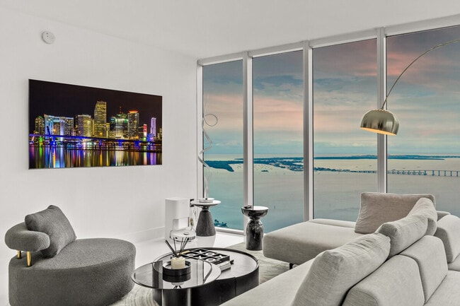 Building Photo - 631 Brickell Ave