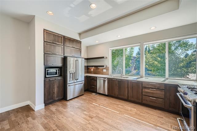 Building Photo - 6633 Avrum Dr