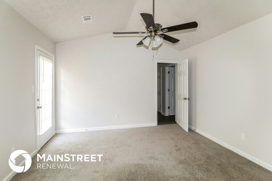 Building Photo - 1010 Overlook Dr