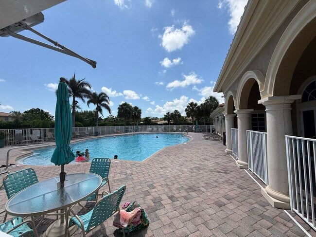 Building Photo - 5574 43rd Ct