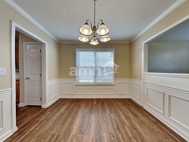 Building Photo - 409 Ascott Way