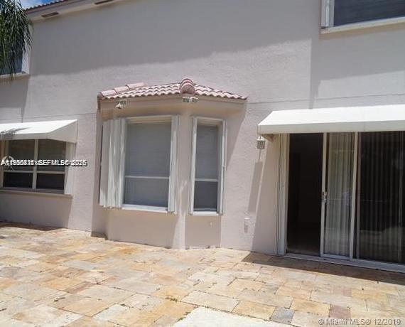 Building Photo - 3013 Woodlands Dr