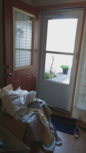 Building Photo - 2187 Cool Stream Cir