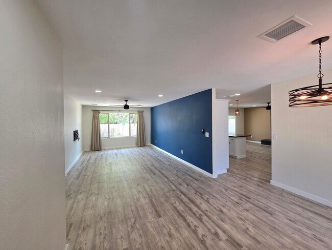 Building Photo - Beautiful 3 bedroom / 2 bath in Scottsdale!