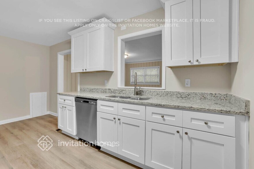 Building Photo - 2527 Judson Ave