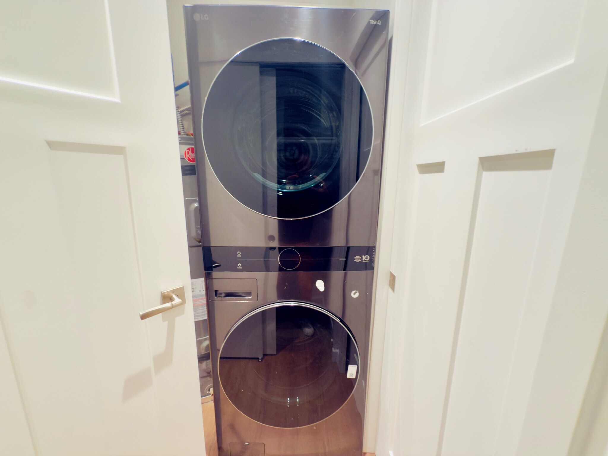 Building Photo - 2025 Canyons Resort Dr