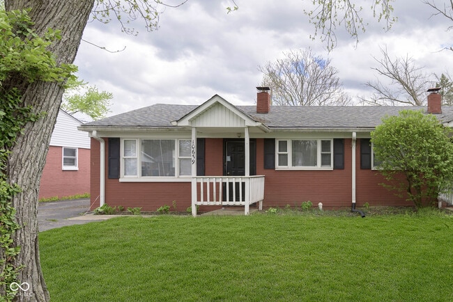 Primary Photo - 10639 Broadway Ave