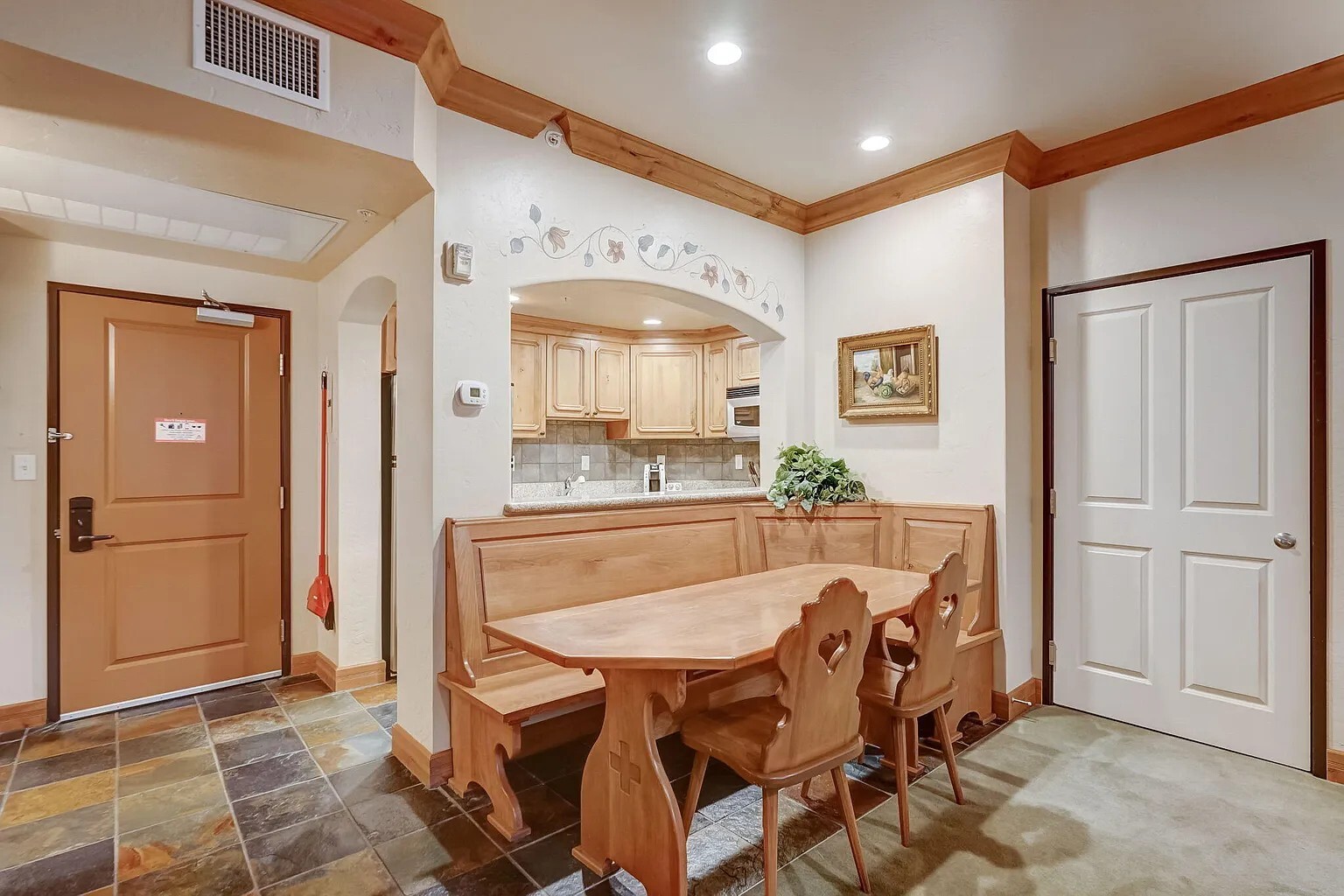 Building Photo - 840 Bigler Ln
