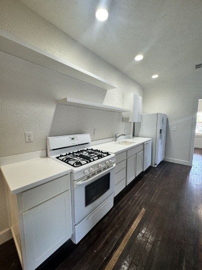 Building Photo - Charming Historic "Shot Gun Style" 2 bedroom Duplex