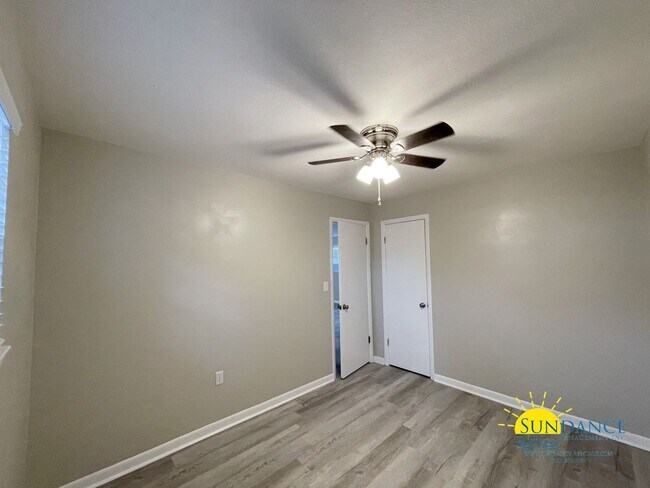 Building Photo - Great 2 Bedroom Unit in Fort Walton Beach
