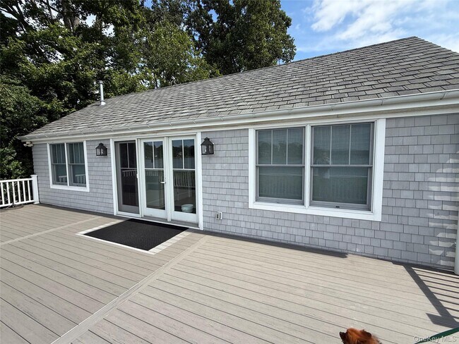 Building Photo - 169 E Shore Rd