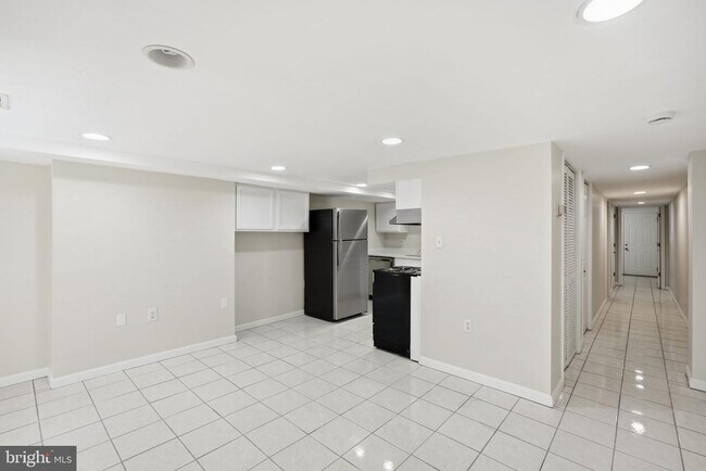 Building Photo - 58 Quincy Pl NE