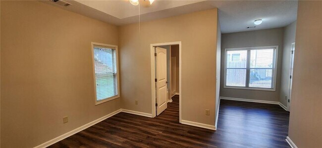 Building Photo - 2236 Avalon Trace