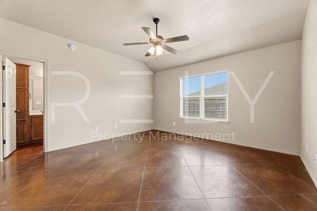 Building Photo - PM1-TEMP603 W Karey Dr