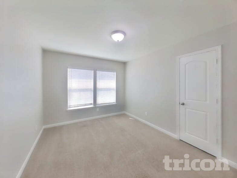 Building Photo - 210 Posey Pass