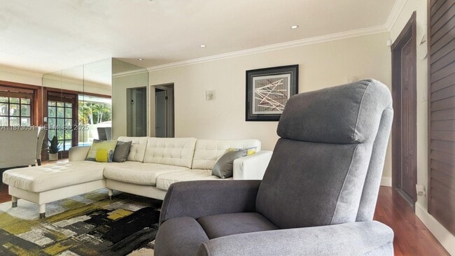 Building Photo - 4027 Pierce St