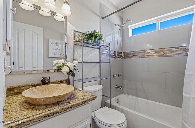 Building Photo - 12119 Tower Hill Dr