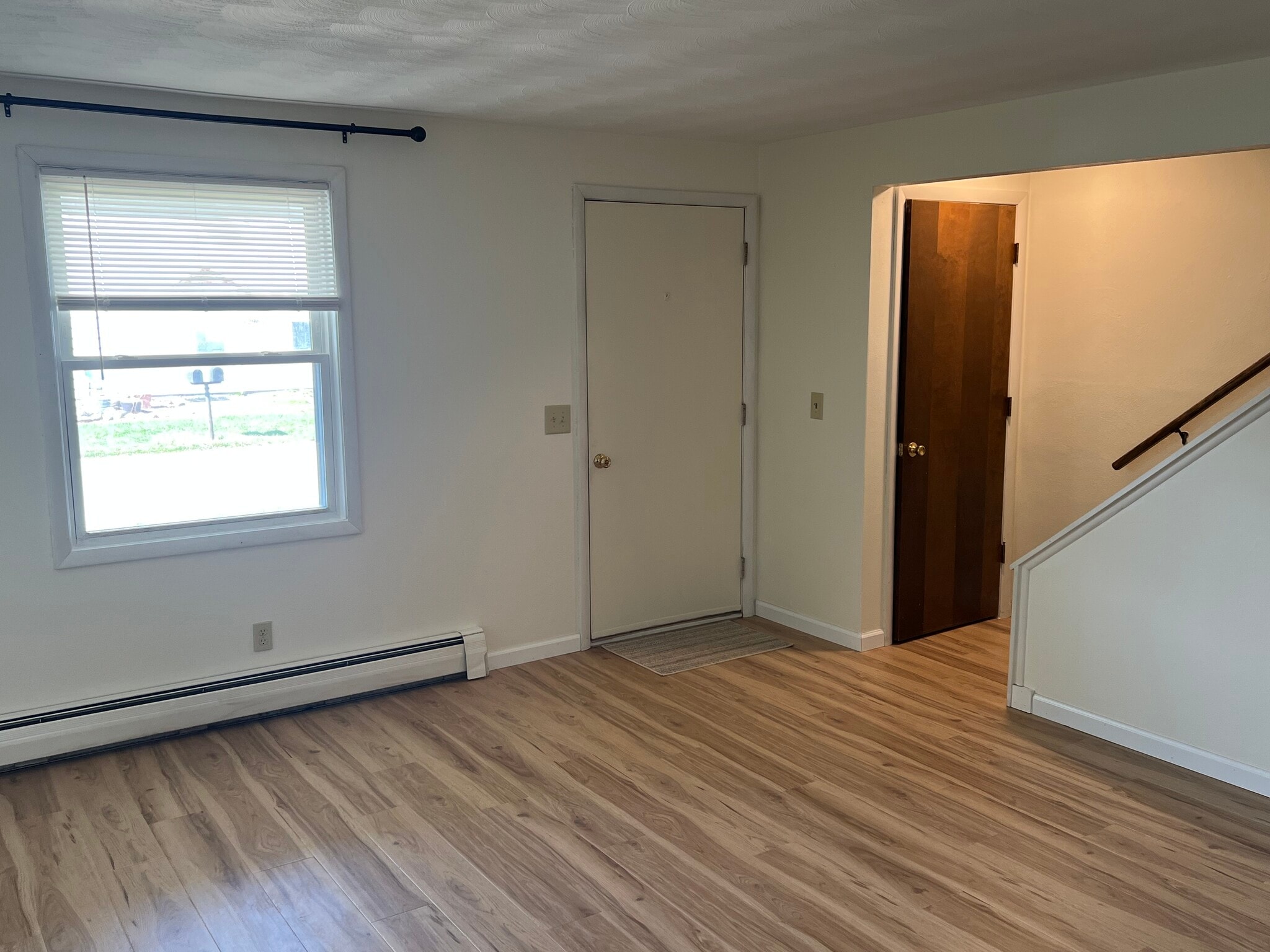 Living Room Coat Closet - 42946 Emerald Dr
