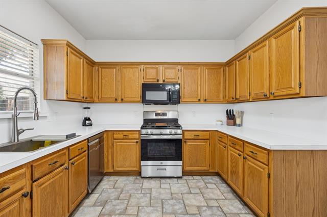 Building Photo - 1823 Dew Valley Dr