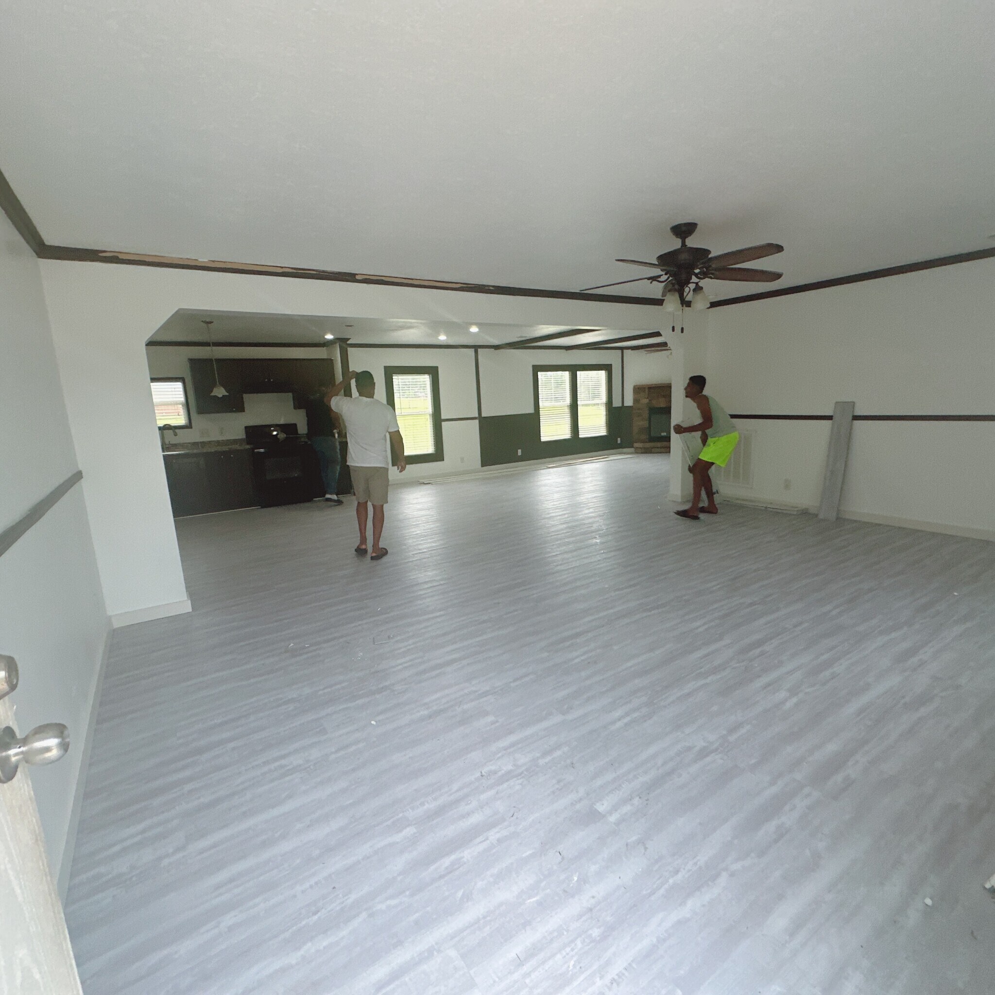 Living room - 2436 Bay Lake Loop