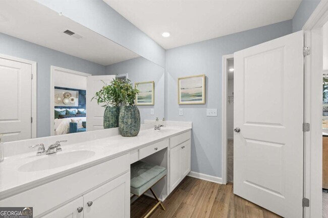 Building Photo - 2546 States Ave