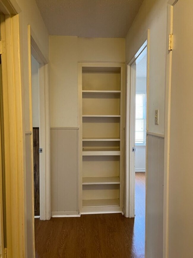 Building Photo - 1479 Beechwood Ln