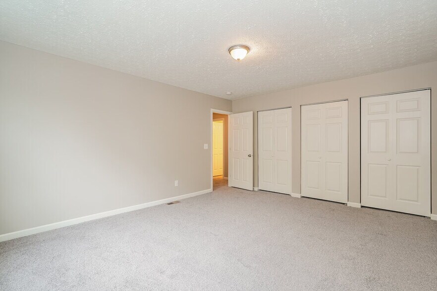 Building Photo - 5271 Gobel Dr