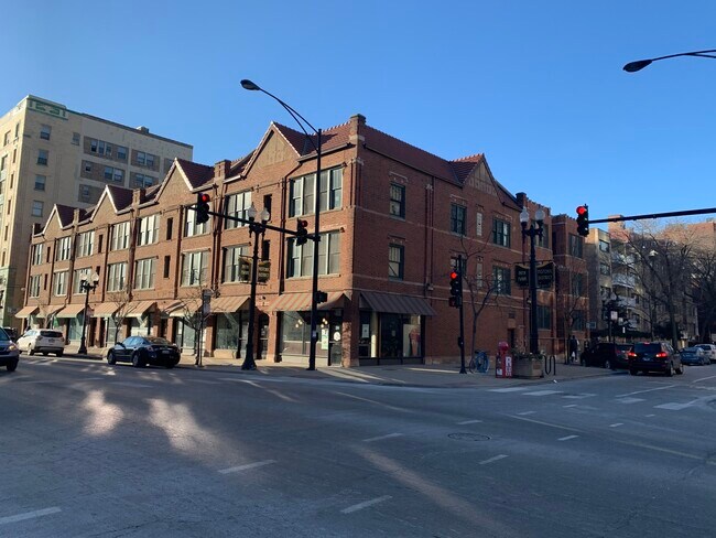 Primary Photo - 5608 N Kenmore Ave