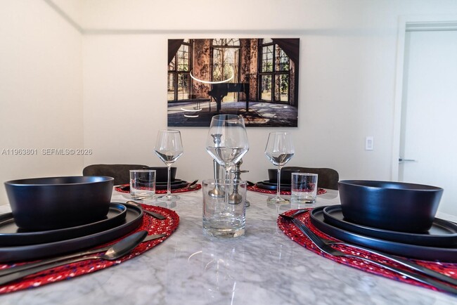 Building Photo - 2000 Metropica Wy