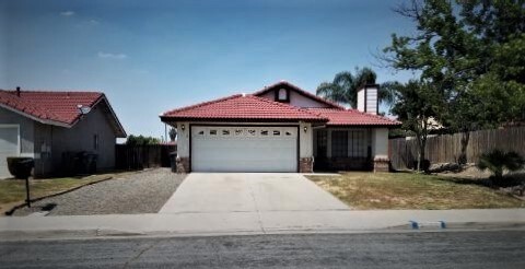 Building Photo - West Hemet. 3 bedroom 2 bath home!