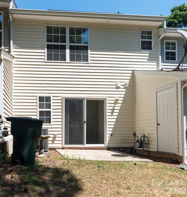 Building Photo - 110 Navigator Ct