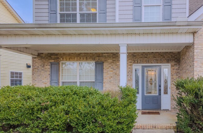 Building Photo - Knoxville 37931 - 4 bedroom 2.5 bath - call Ryan Fogarty 865-333-4840