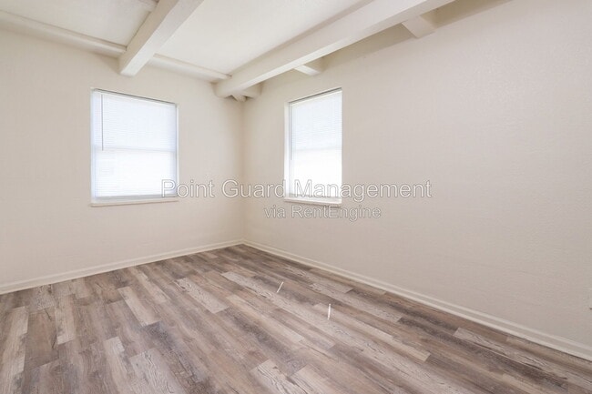 Building Photo - 1341 W Dora St