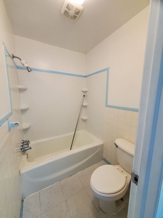 Building Photo - Oxford Heights Subdivision