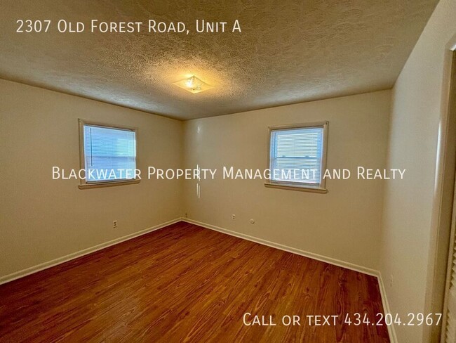 Building Photo - 2 Bedroom Apartment on Old Forest Road!