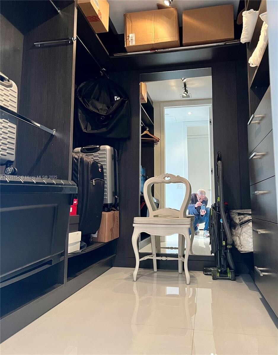 Building Photo - 1100 Biscayne Blvd