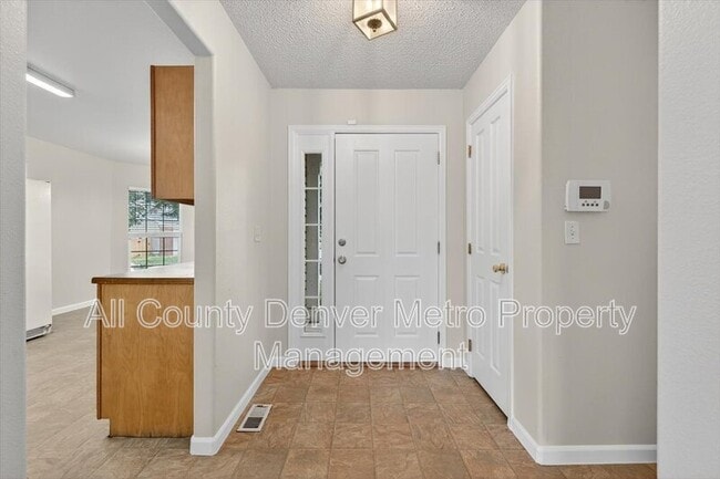 Building Photo - 5241 Helena St