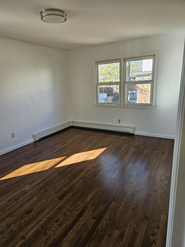 Masterbedroom - 1403 Union St