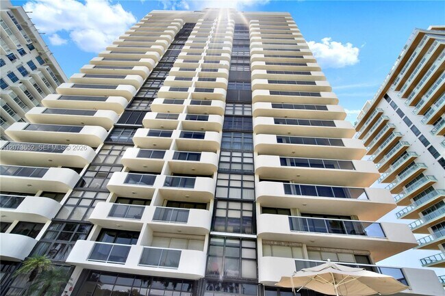 Building Photo - 5757 Collins Ave